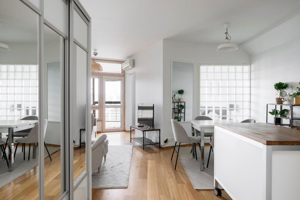 2Ndhomes Apartment In Kamppi Center With Sauna And Balcony Helsínquia Exterior foto